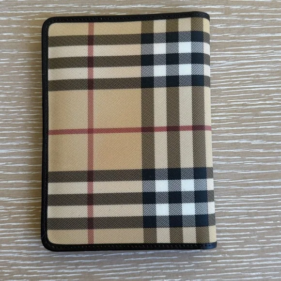 Burberry Beige and Black Check Passport Cover or Document Holder UNISEX - Picture 4 of 9
